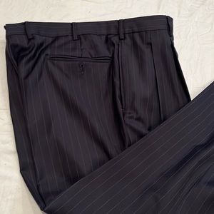 Men's Wool Pleated Dress Pants 38x32 Navy Blue Pinstripe Cuffed Windsor